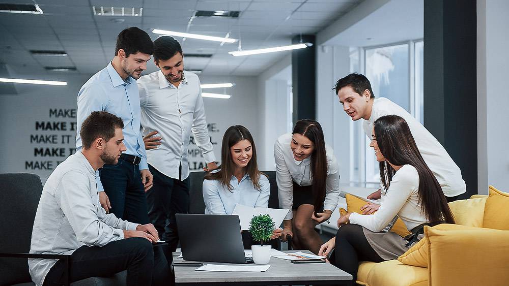 Colleagues discussing a project