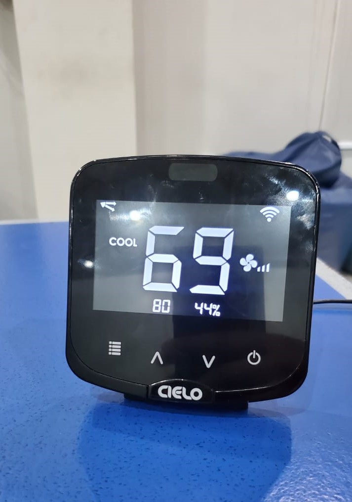 Image #1 from Veronica